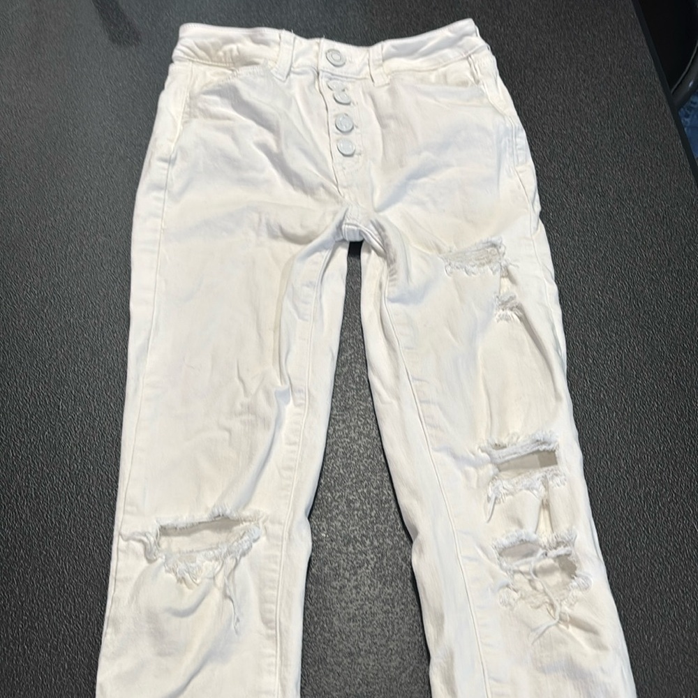 White, skinny button up jeans